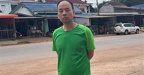 A rights lawyer who was fleeing China has been arrested in neighboring Laos